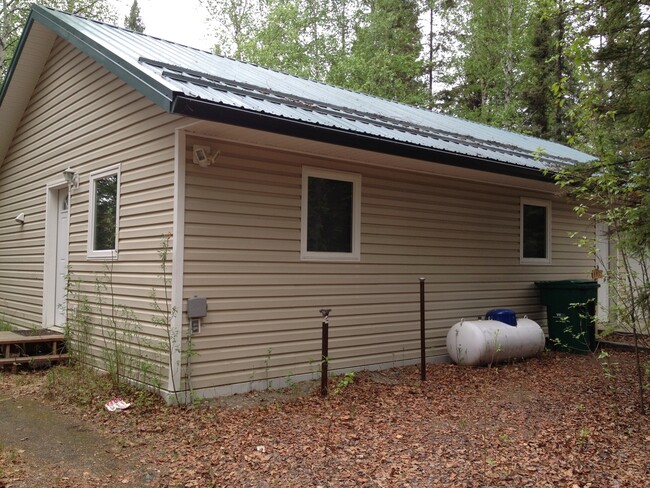 Primary Photo - Single family home in North Pole - 2 bedro...