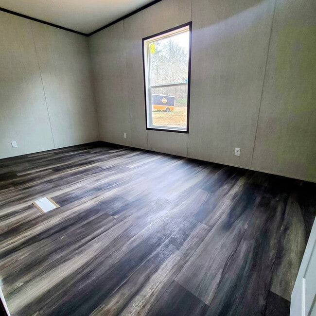 Building Photo - 575 Payne Creek