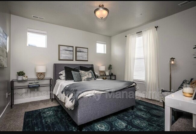 Building Photo - 14484 S Ronan Ln