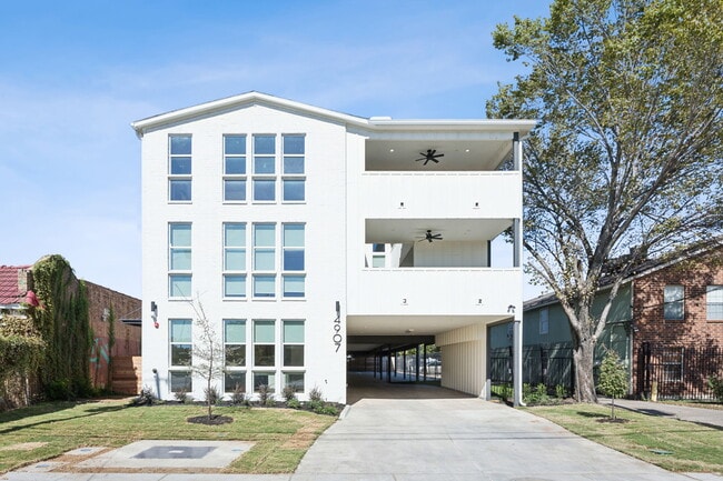 Building Photo - Guest House at 4907 Bryan