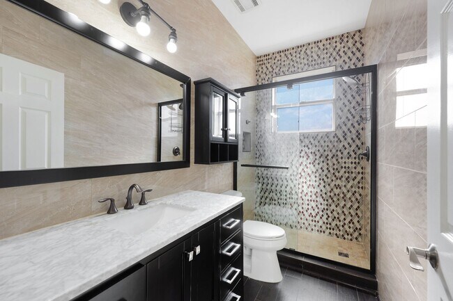 Building Photo - 9250 Estero River Cir