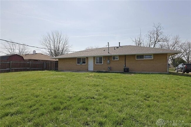 Building Photo - 5595 Shady Oak St