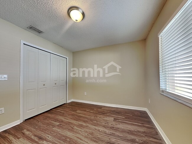 Building Photo - 4504 Reynolds Creek Ave