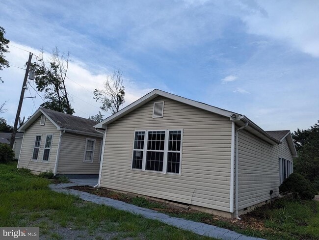 Building Photo - 8608 Linton Hall Rd