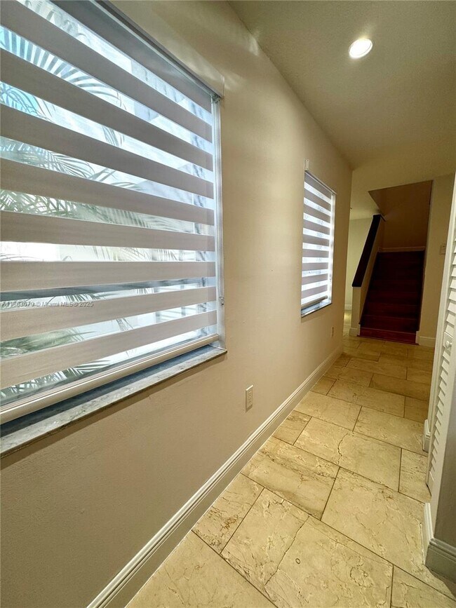 Building Photo - 13440 SW 62nd St