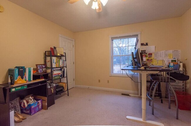 Building Photo - Bright, Spacious Home with Tons of Charm a...