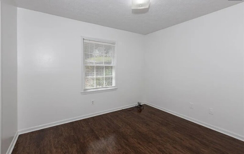 Building Photo - 1704 12th Pl S