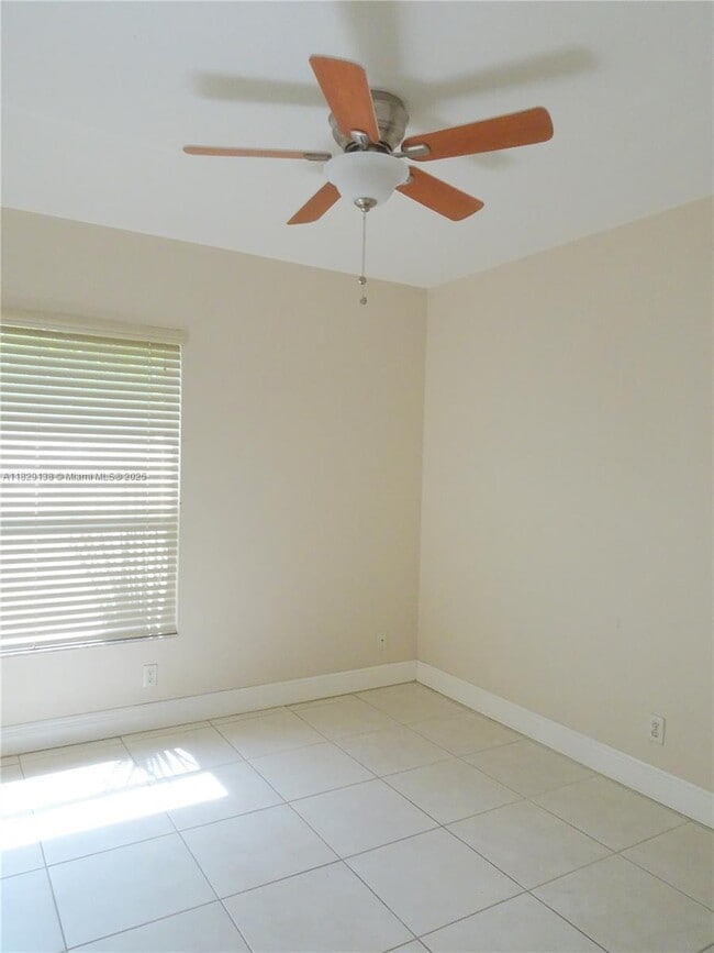 Building Photo - 10281 NW 11th Ct