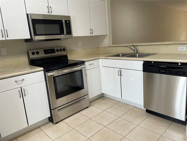 Building Photo - 12957 SW 30th Ct