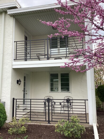 Building Photo - 6204 W Kimberly Rd