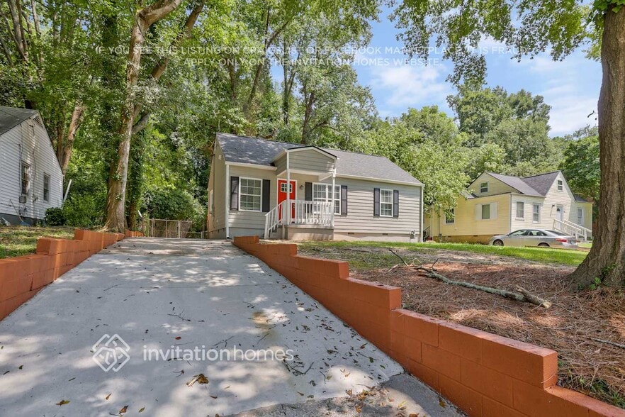 Building Photo - 411 Forrest Ridge Dr NW