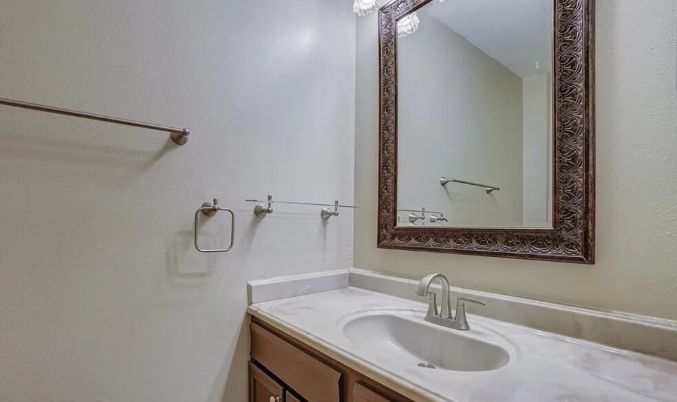 Building Photo - 17357 E Asbury Cir