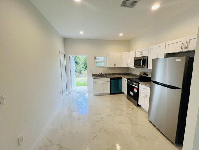 Building Photo - MOVE IN SPECIAL- ONE MONTH FREE!!-BRAND NE...