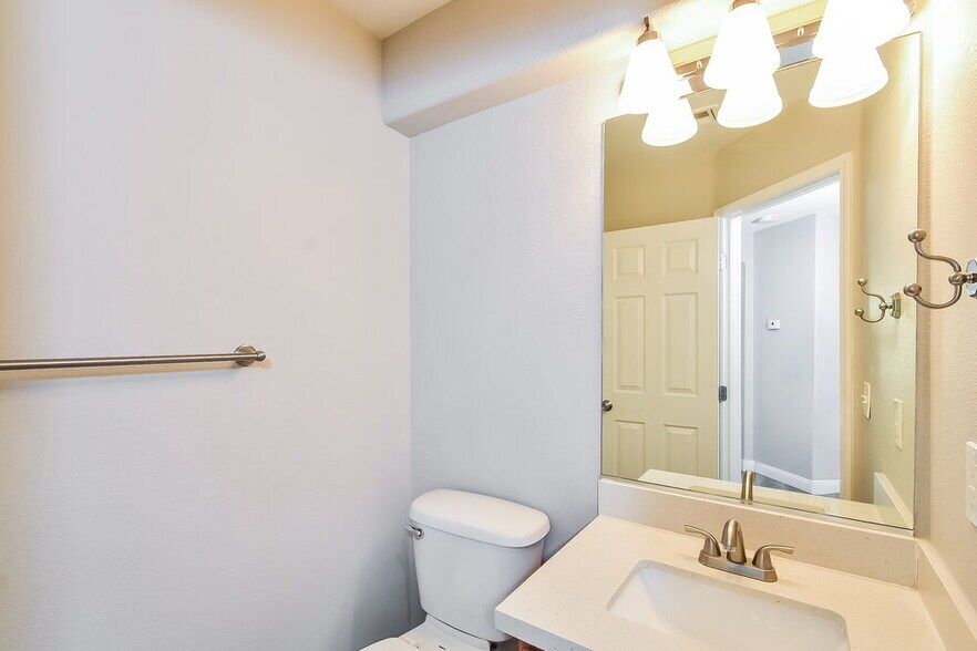 Building Photo - 10517 Silver Cholla Ct