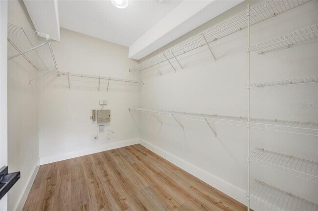 Building Photo - 19026 Fishermans Bend Dr