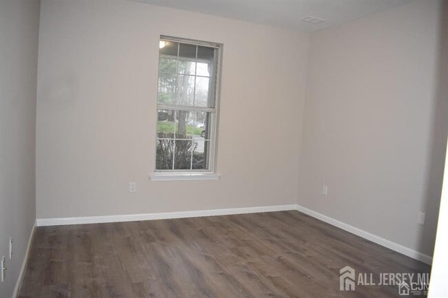 Building Photo - 3181 Cypress Ct