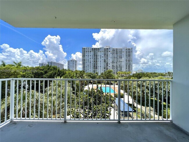 Building Photo - 2851 NE 183rd St