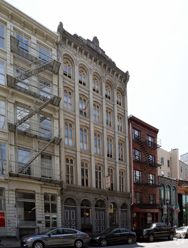Building Photo - 37 S 3rd St