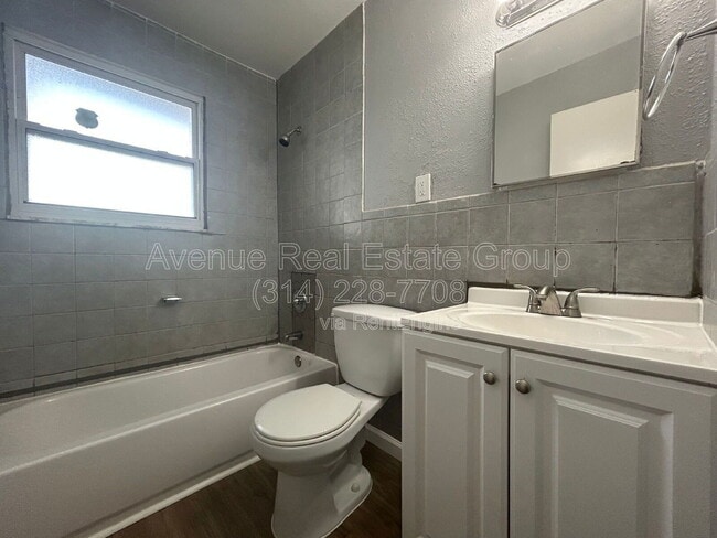 Building Photo - 10412 Prince Dr