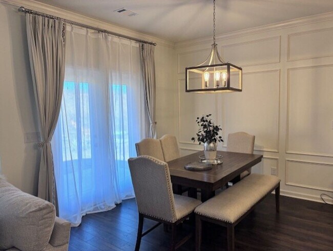 Building Photo - 224 Park Crest Run