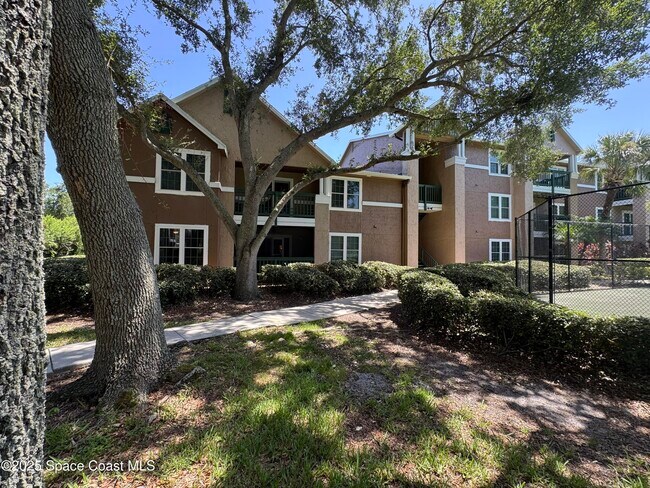 Building Photo - 7667 N Wickham Rd
