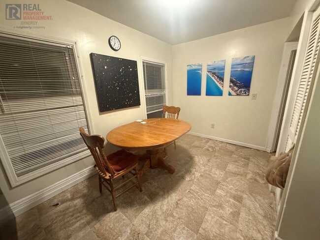 Building Photo - 56-58 Redman Rd - Unit 1