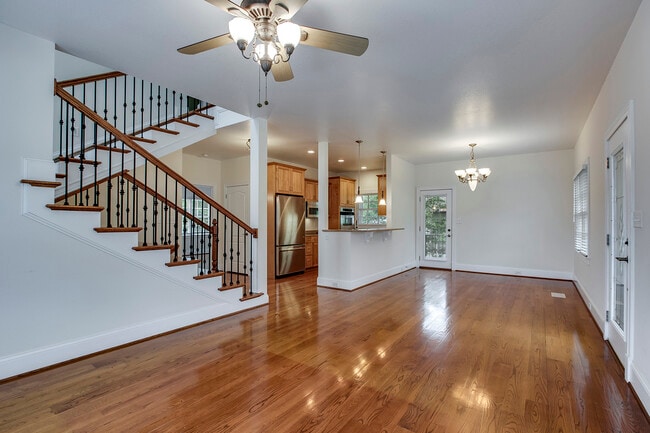 Building Photo - 111 Daleyuhski Way