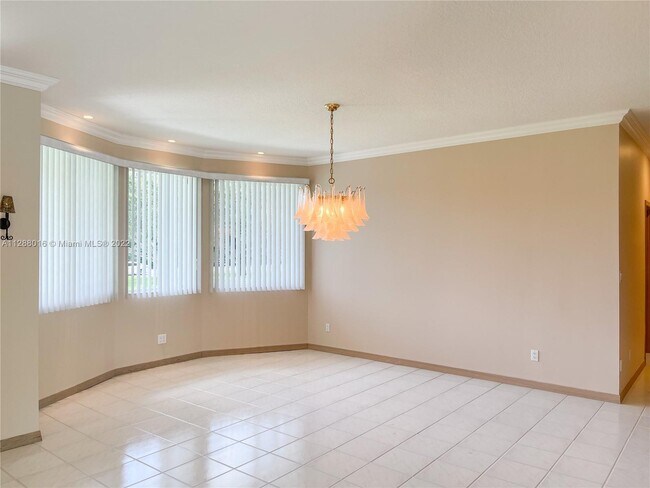 Building Photo - 7101 Holatee Trail