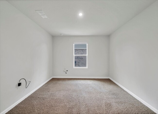 Building Photo - 1035 Limpkin St