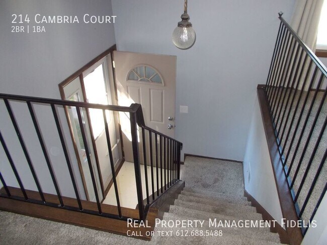 Building Photo - 2 Bedroom, 1 Bathroom Townhome in Woodbury