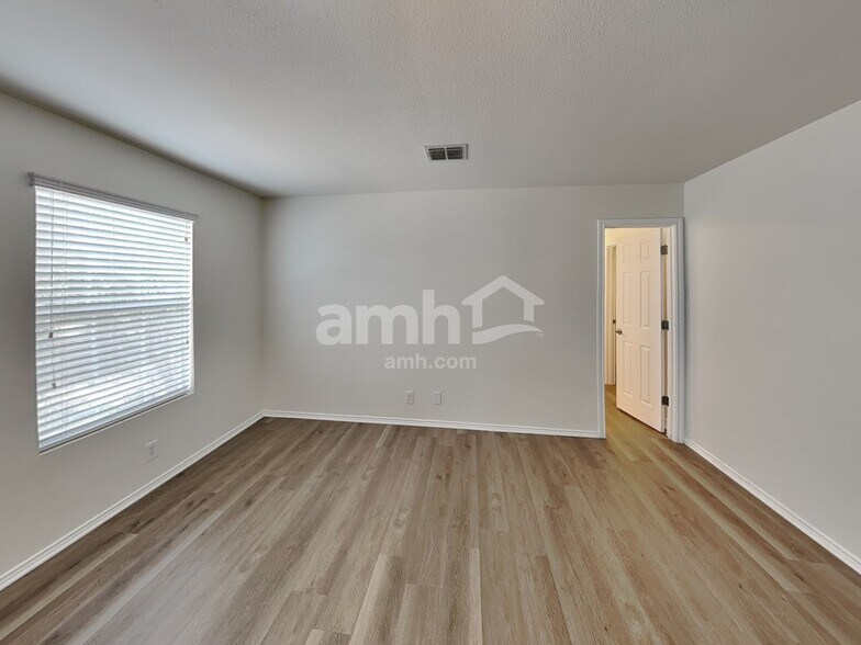 Building Photo - 8134 Brushy Mdw