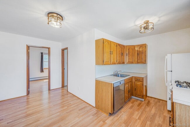 Building Photo - 456 15th St