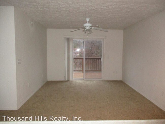 Building Photo - 3 br, 2 bath House - 100 Garden Circle #3