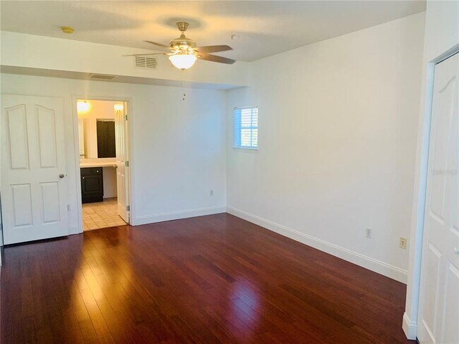 Building Photo - 4207 S Dale Mabry Hwy