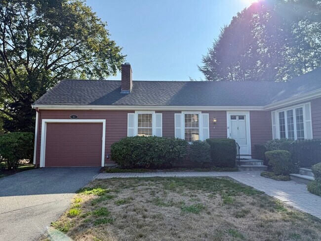 Building Photo - 4 Lois Ln