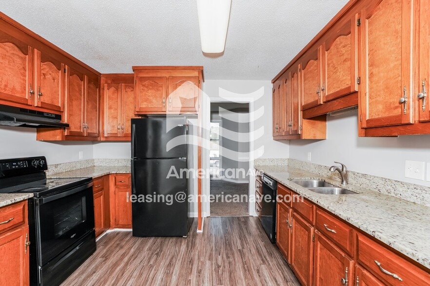 Building Photo - 103 Eastwick Ct