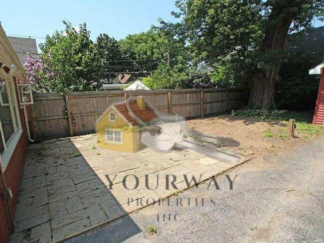 Building Photo - 140 Cypress St