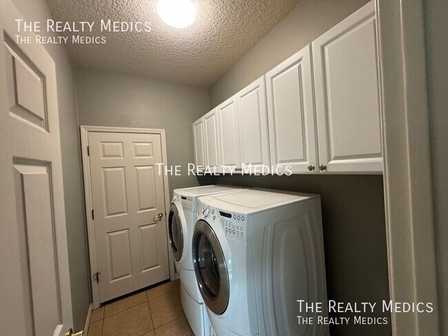 Building Photo - 149 Perfect Dr