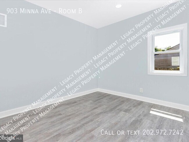 Building Photo - 903 Minna Ave