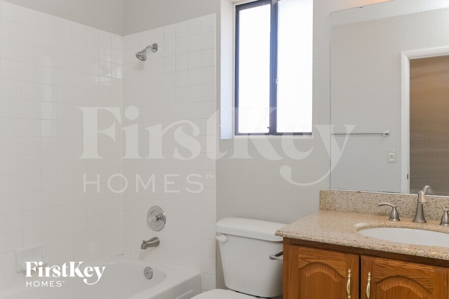 Building Photo - 7034 Rusty Nail Way