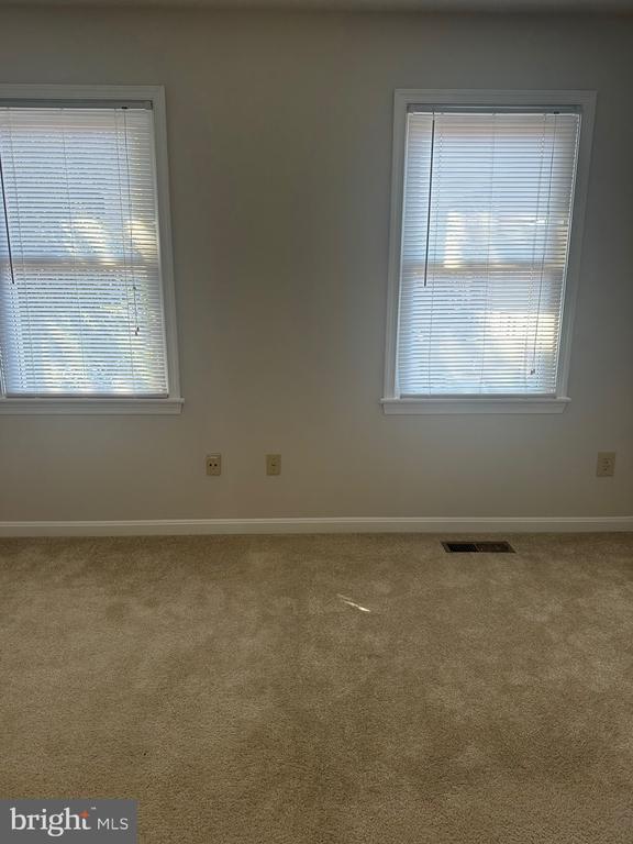 Building Photo - 560 Colecroft Ct