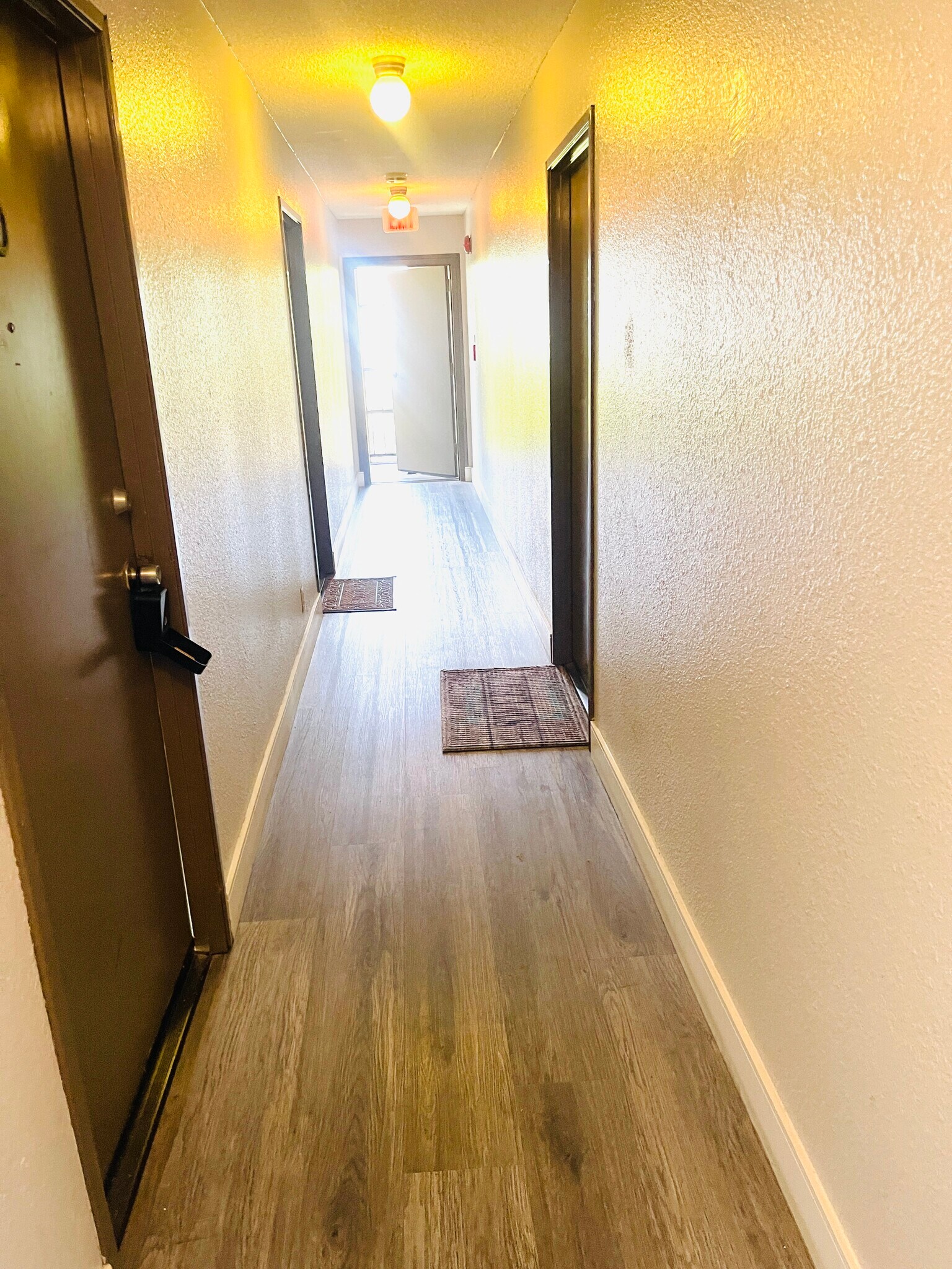 Building Photo - 518 Oak St