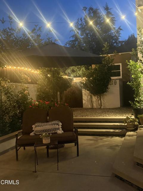 Building Photo - 2030 N Altadena Dr