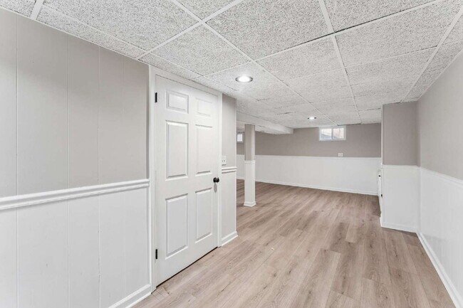 Building Photo - COMING SOON!! Charming 3-Bedroom Home with Spacious 2160 Sq Ft Layout in Independence, MO!