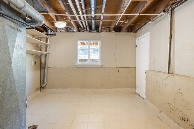 Building Photo - 415 S Kipling St