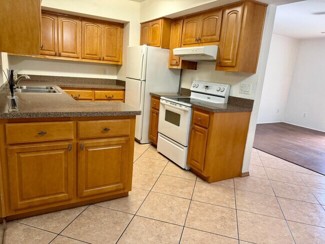 Building Photo - 4444 E Paradise Village Pkwy N