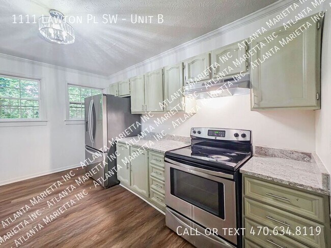 Building Photo - 1111 Lawton Pl SW