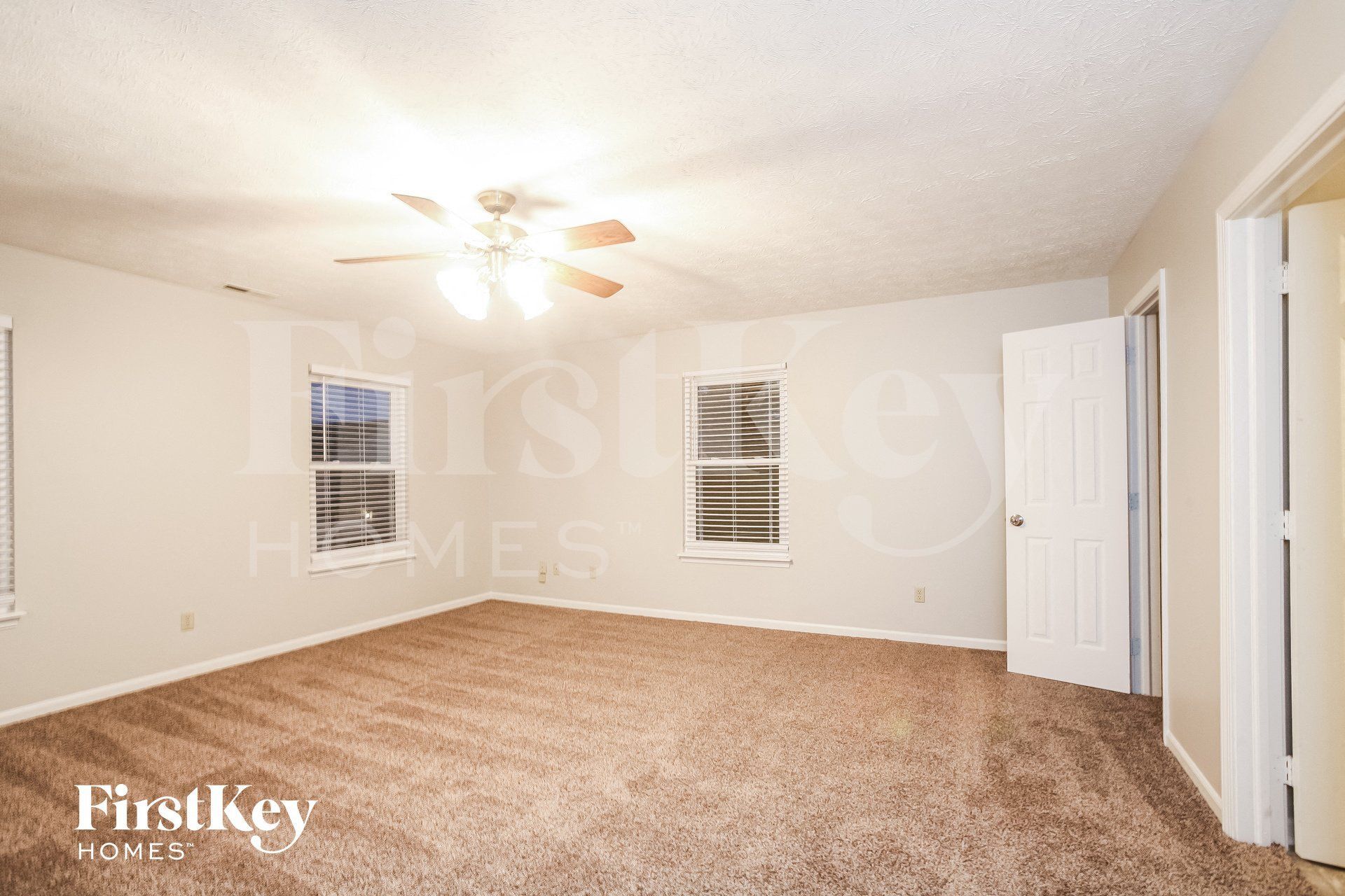 Building Photo - 16 Pondview Ct