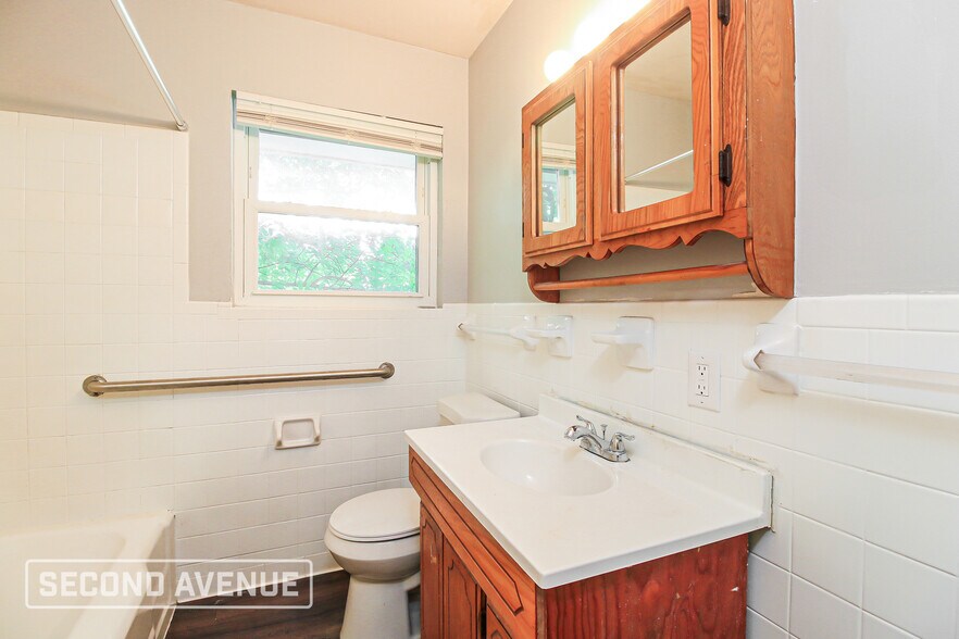 Building Photo - 2517 SW 60th St