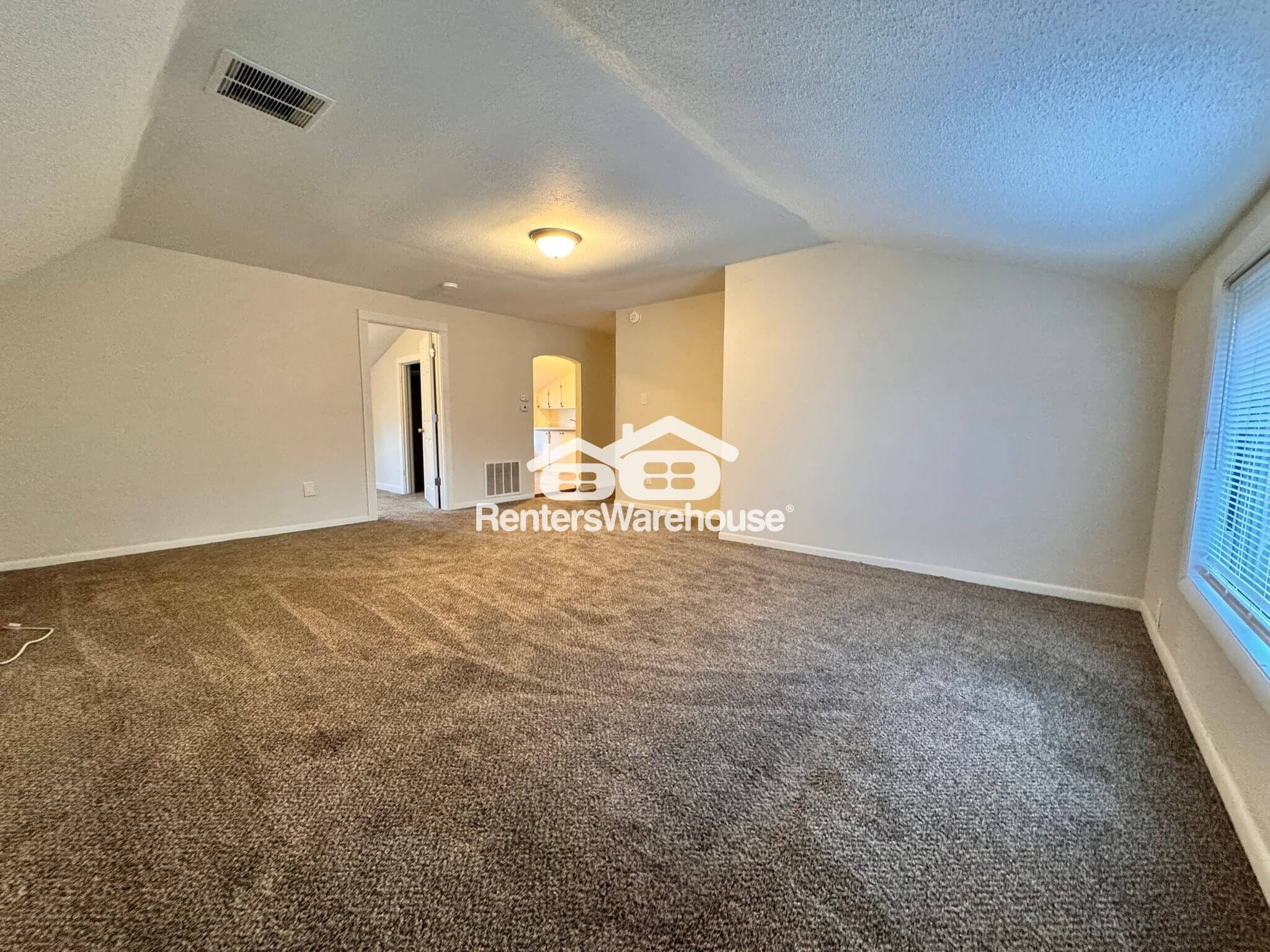 Building Photo - 212 N 13th St